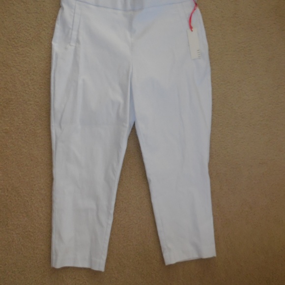 elle pull on capri mid rise